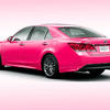 Toyota рассчитывает привлечь внимание молодежи ярко-розовым седаном