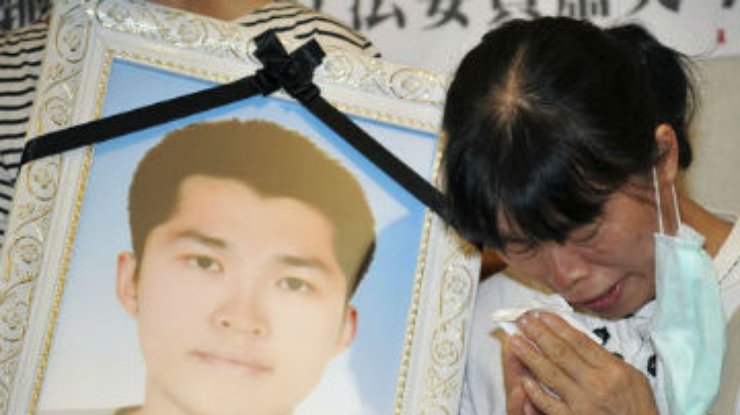Тайваньский министр ушел в отставку после смерти солдата