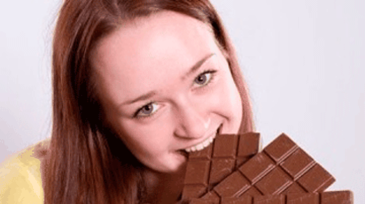 Запах шоколада заставляет совершать покупки, - исследование