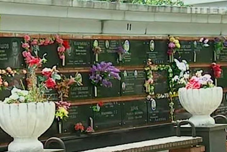 На Байковом кладбище вымогают деньги за захоронение ветеранов