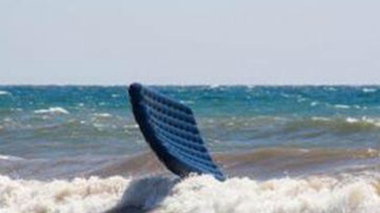 В Азовском море пропала девочка на матрасе