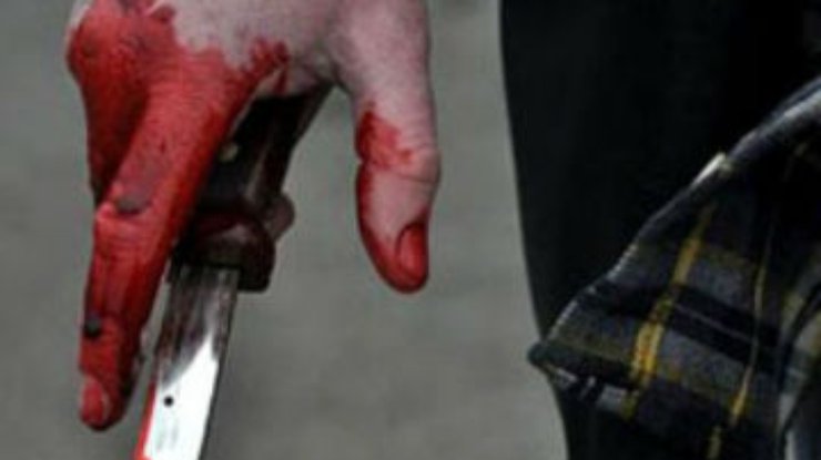 На Черкасчине 50-летняя женщина в алкогольном угаре зарезала сожителя