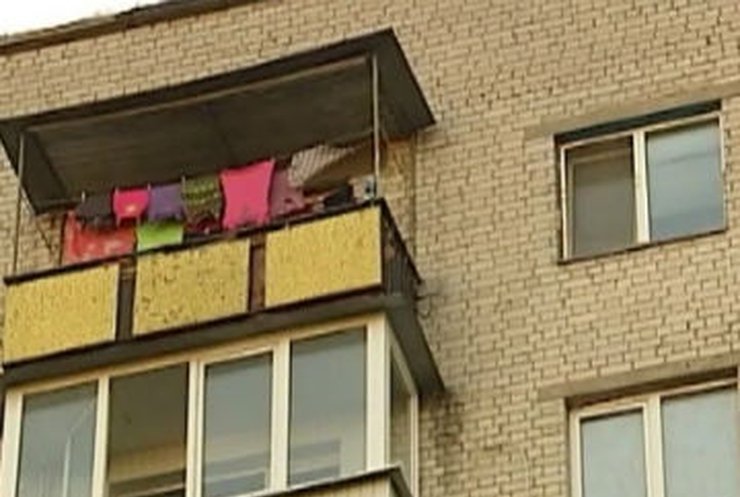 В центре Киева в одном доме за ночь ограбили четыре квартиры