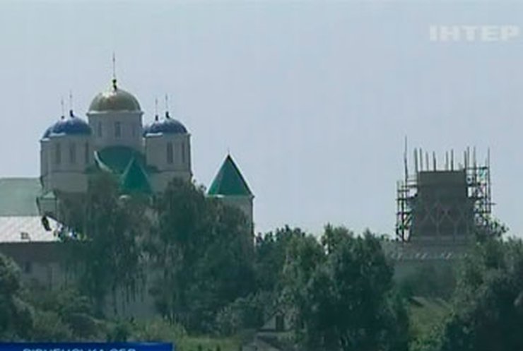 Монахи Межирецкого монастыря испортили памятник архитектуры 16 века