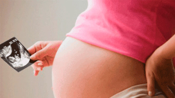 Десятимесячная беременность становится нормой, - ученые