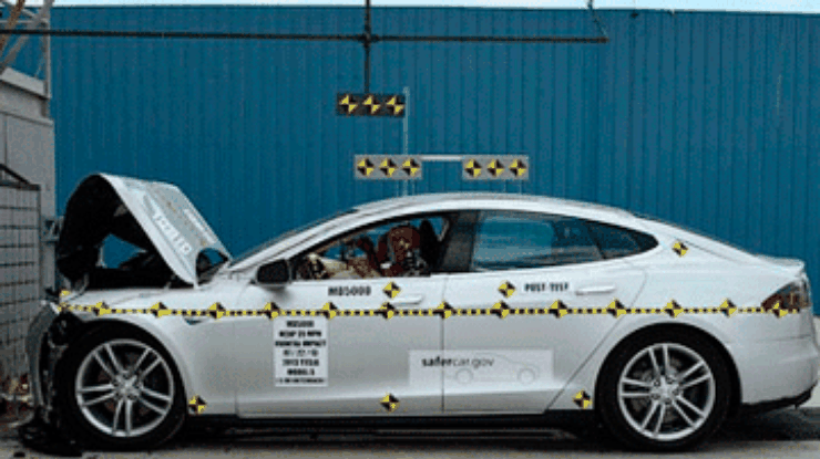 Электроседан Tesla получил высший балл за безопасность