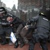 Беспорядки в Белфасте: пострадали 56 полицейских