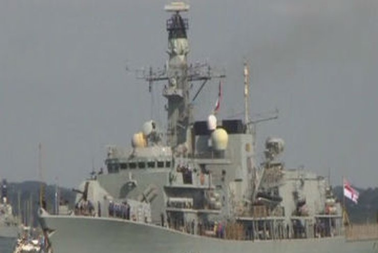 Британия отправила военные суда в Гибралтар