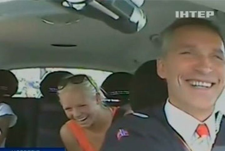 Норвежский премьер возил в такси подставных пассажиров