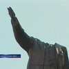 В Бердичиве снесли голову памятнику Ленину
