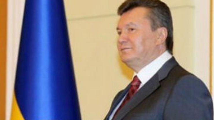 Янукович наградил Табачника, Захарченко, Лавриновича и других по случаю Дня Независимости