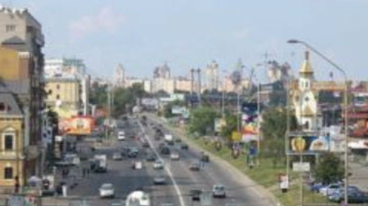 На Набережно-Крещатицкой ограничат движение транспорта на месяц