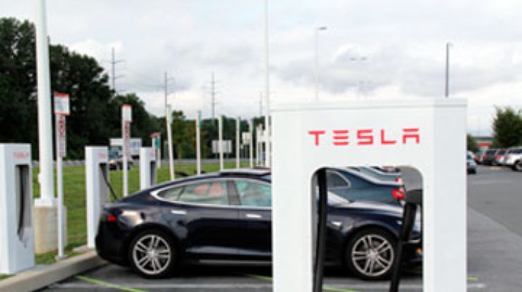 Tesla открыла в Европе бесплатные станции для зарядки электрокаров