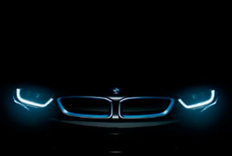 Видеоролик BMW частично рассекретил гибридный спорткар i8