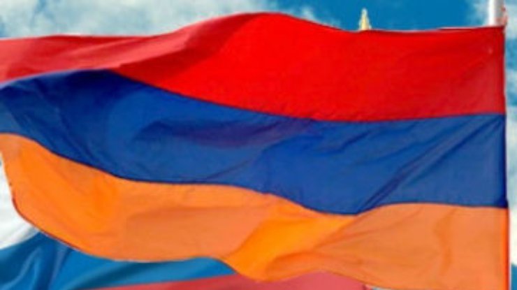 Россия вынудила Армению проситься в ТC, вооружая Азербайджан, - эксперт