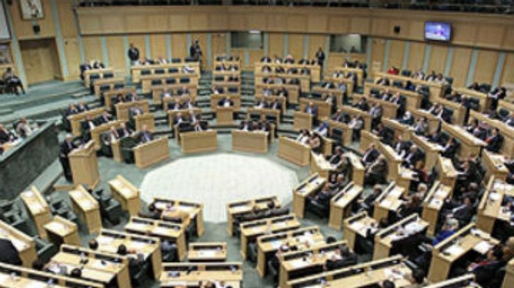 В парламенте Иордании депутат выстрелил в коллегу