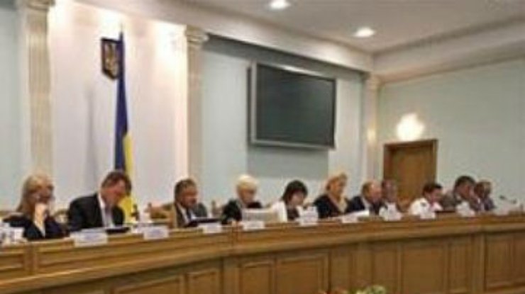 В оппозиции требуют переформатировать ЦИК до выборов в декабре