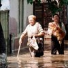 Румынию заливают дожди, жителей эвакуируют