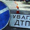 Во Львове водитель джипа умер за рулем и въехал в маршрутку