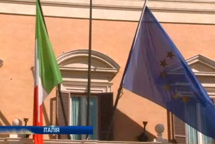 Берлускони не хочет уходить из итальянского парламента