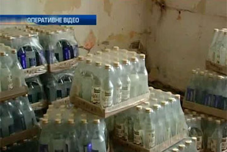 На Львовщине обнаружили два подпольных пункта изготовления водки