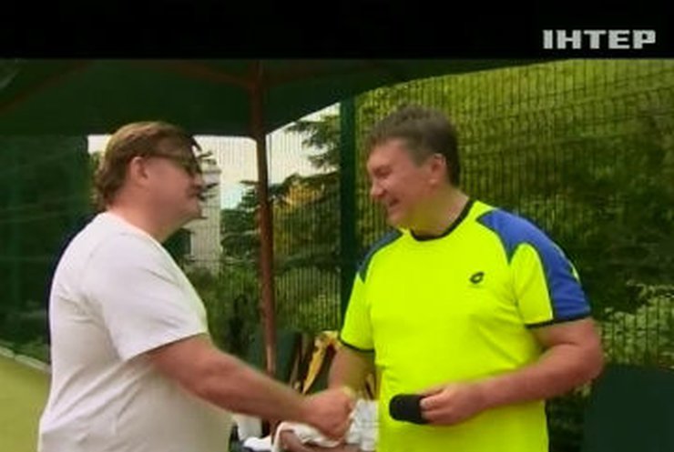 Евгений Киселев встретился с Виктором Януковичем на теннисном корте