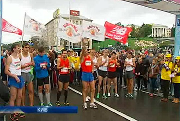 Киевляне соревновались в беге на Крещатике
