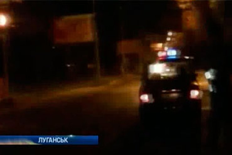В Луганске пьяный на джипе сбил девушку и сбежал