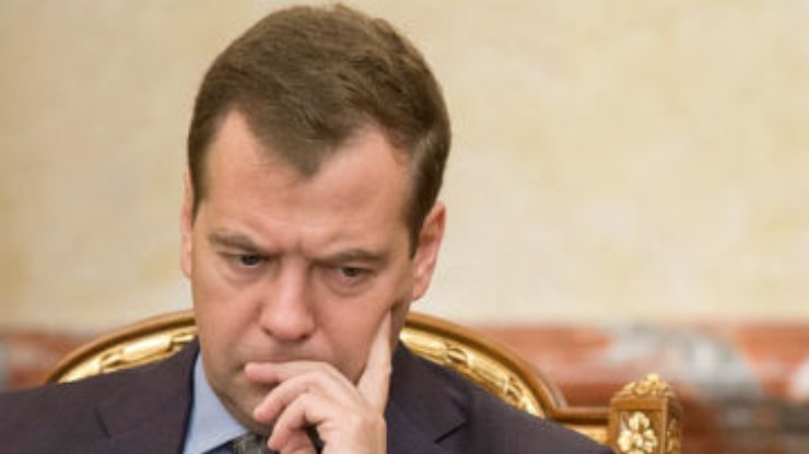Медведев рассказал, как Азаров втихую тянет Украину в ТС