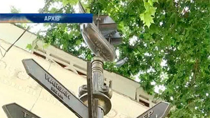 Одесситка спасла новорожденного, брошенного в парке