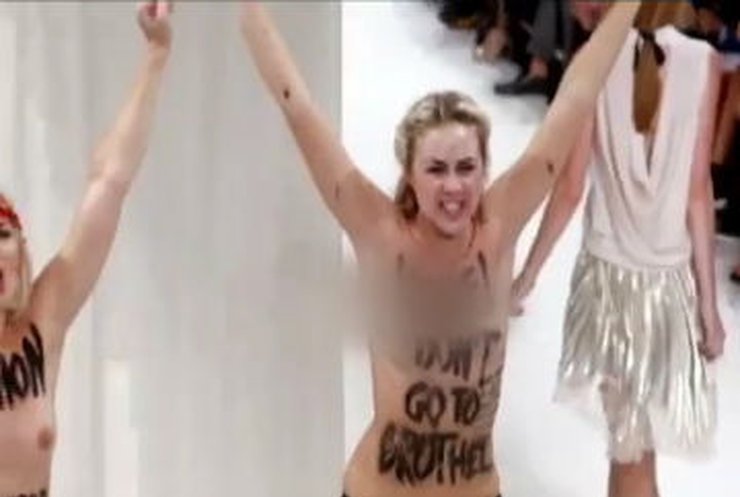 FEMEN пытались сорвать показ коллекции Nina Ricci