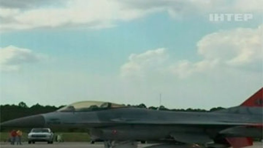 В США истребитель F-16 переделали в беспилотник