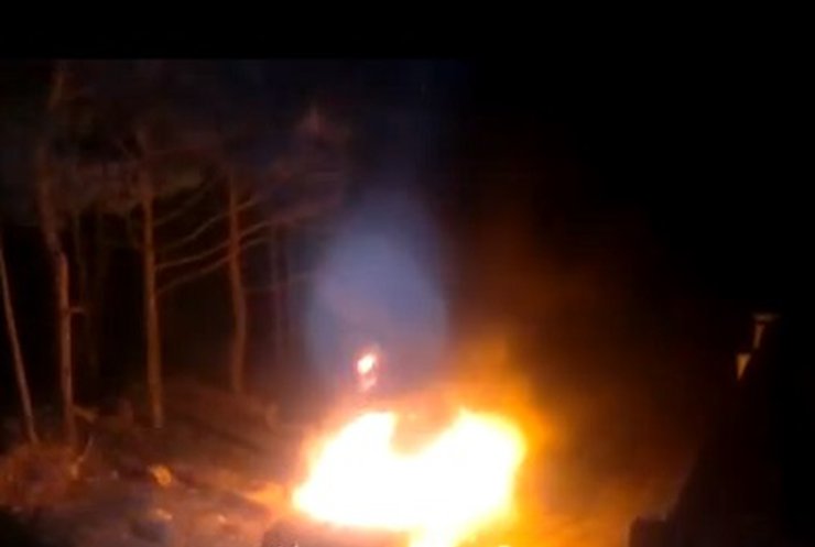Неизвестные сожгли автомобиль севастопольского депутата (видео)