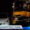 Во Львове столкнулись маршрутка и микроавтобус
