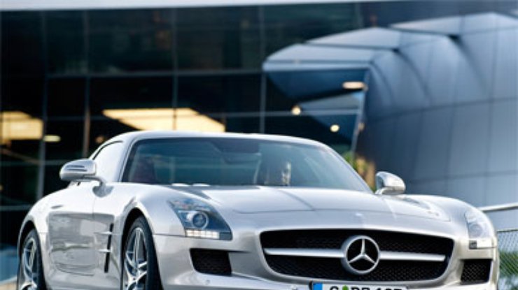 Mercedes-Benz определилась с именем для нового суперкара