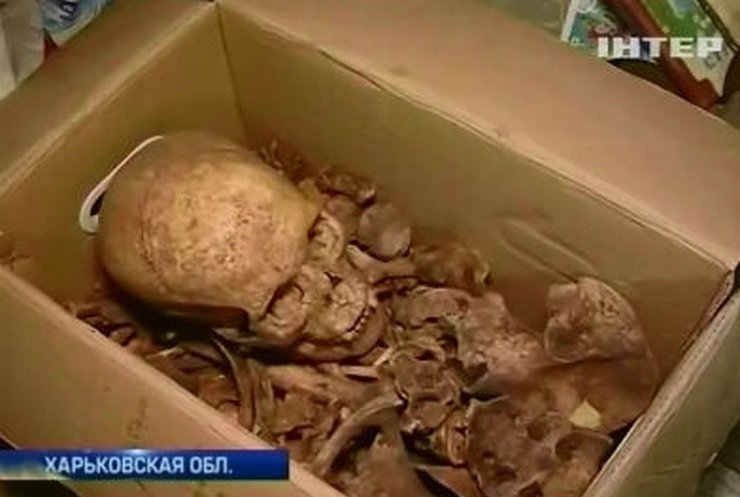 Житель Харьковщины не знает, куда деть останки советского солдата