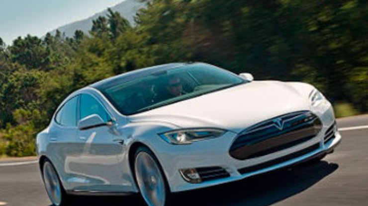 В США из-за аккумулятора сгорел электромобиль Tesla