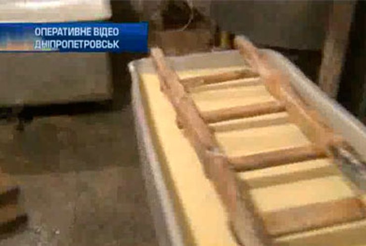 В Днепропетровске закрыли подпольный молочный цех