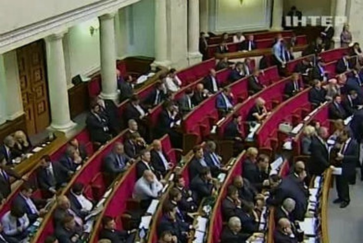 Нардепы не скроются от журналистов за стеклом