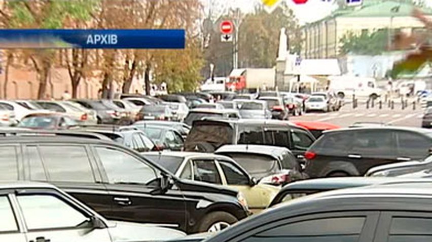 Попов требует усилить контроль за парковками