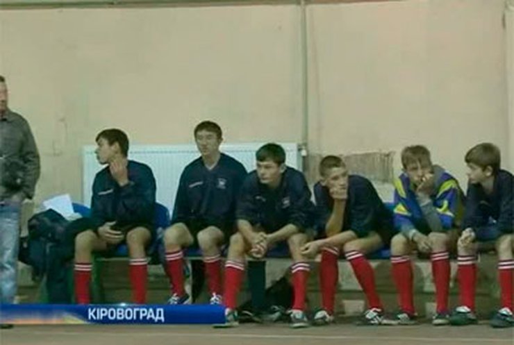 В Кировограде с помощью футбола перевоспитывают "тяжелых" детей