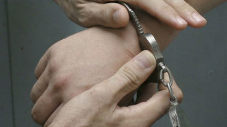 На Харьковщине пограничники вытащили из бензобака 45 миллионов гривен