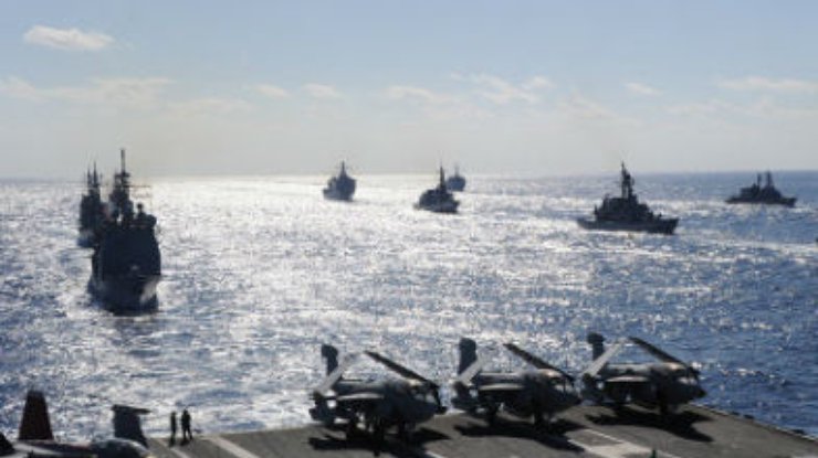 США, Южная Корея и Япония начали военно-морские учения. КНДР грозит ударом