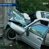 В Киеве иномарка протаранила бетонное ограждение