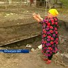 На Луганщине пенсионерка чуть не провалилась под землю в собственном дворе