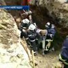 В Ивано-Франковске спасли строителя, которого засыпало грунтом