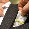 В Прикарпатье администратор кладбища оштрафован за взятку