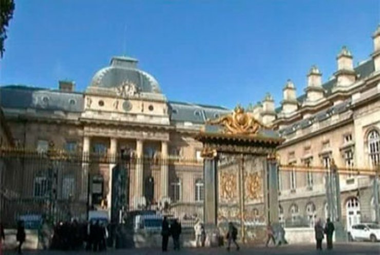 Французский суд отложил дело против музыканта Варга Викернеса