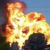 Грузовой поезд, перевозивший нефть, сошел с рельсов в Канаде; цистерна взорвалась