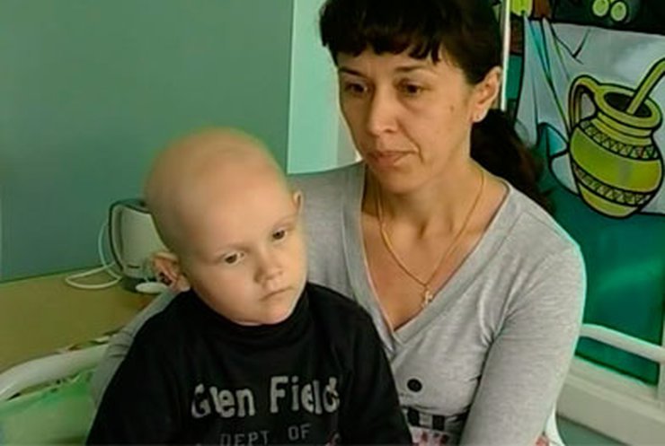 Маленький Ярослав нуждается в помощи: У ребенка опухоль мозга